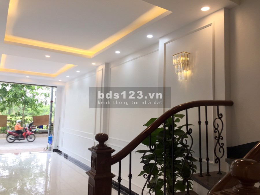 Nhà mới tới ở luôn, 4.5 tầng Full nội thất, giá chỉ 2.05 tỷ tại Phúc Lợi: 0982269369