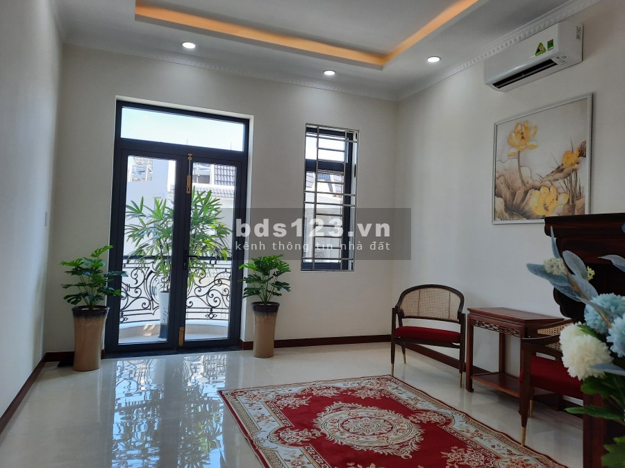 Bán nhà mới 1 trệt 2 lầu, tại Dĩ An, sổ riêng có ngân hàng cho vay