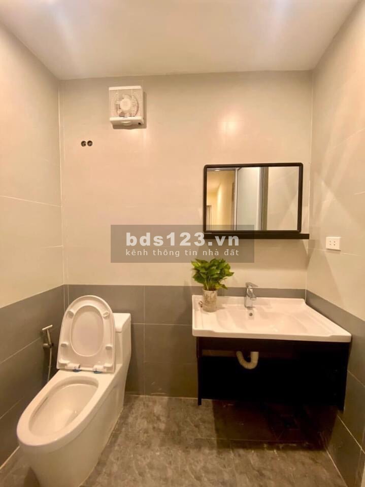 Bán nhà Thanh Nhàn, nội thất lung linh, diện tích sử dụng 40m2, giá bán 2,95 tỷ