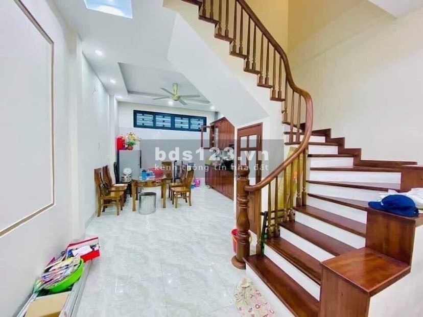 Bán nhà Văn Trì, Minh Khai, Bắc Từ Liêm dtsd 30m2, 5 tầng, giá bán 2,1 tỷ