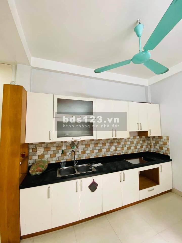 Bán Nhà Nhật Tảo, ngõ thông hè thoáng, lô góc 2 mặt thoáng, dt 38m2 4 tầng MT 4m 2.8 tỷ