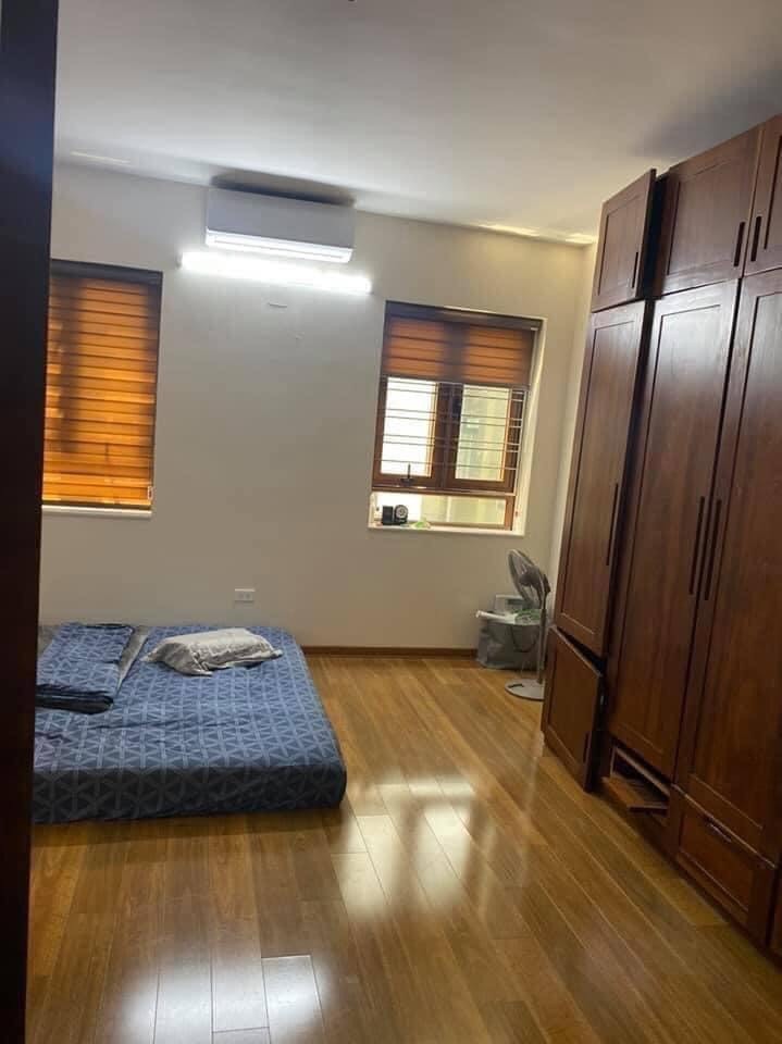 Bán gấp nhà phố Khương Hạ, Thanh Xuân, ngõ đẹp nhà đẹp. Diện tích 35m2, 5 tầng, mặt tiền 4.5m.