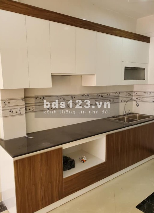 Bán nhà Xuân Phương, dt 30m2, 5 tầng đúc mt rộng, giá chỉ nhỉnh 2 tỷ, ngõ thông rộng, sổ sẵn