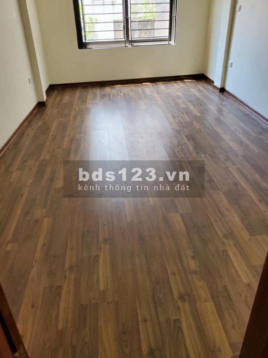 Bán nhà Xuân Phương, dt 30m2, 5 tầng đúc mt rộng, giá chỉ nhỉnh 2 tỷ, ngõ thông rộng, sổ sẵn
