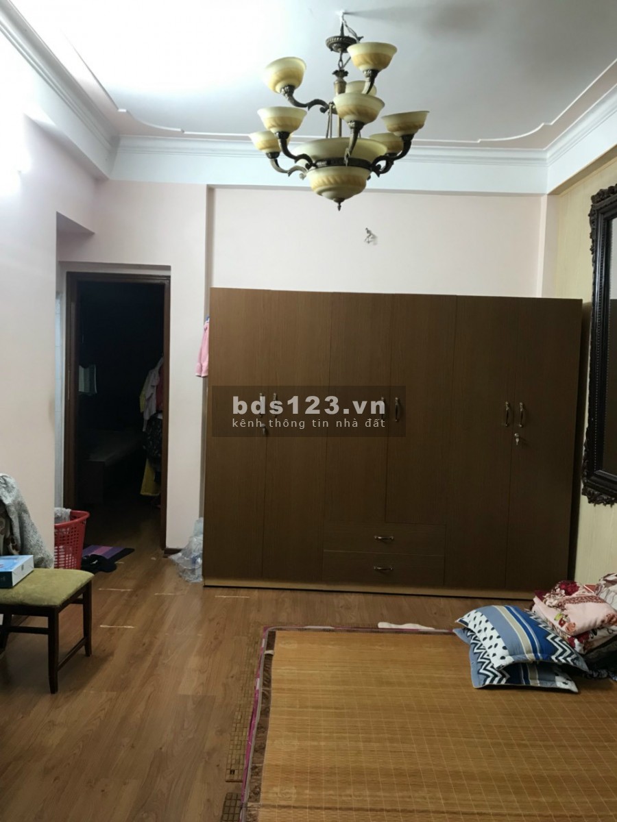 Bán nhà phố Xuân Thủy, Ngõ Rộng Thoáng Sáng Rực Rỡ, 5 tầng 3.5 tỷ