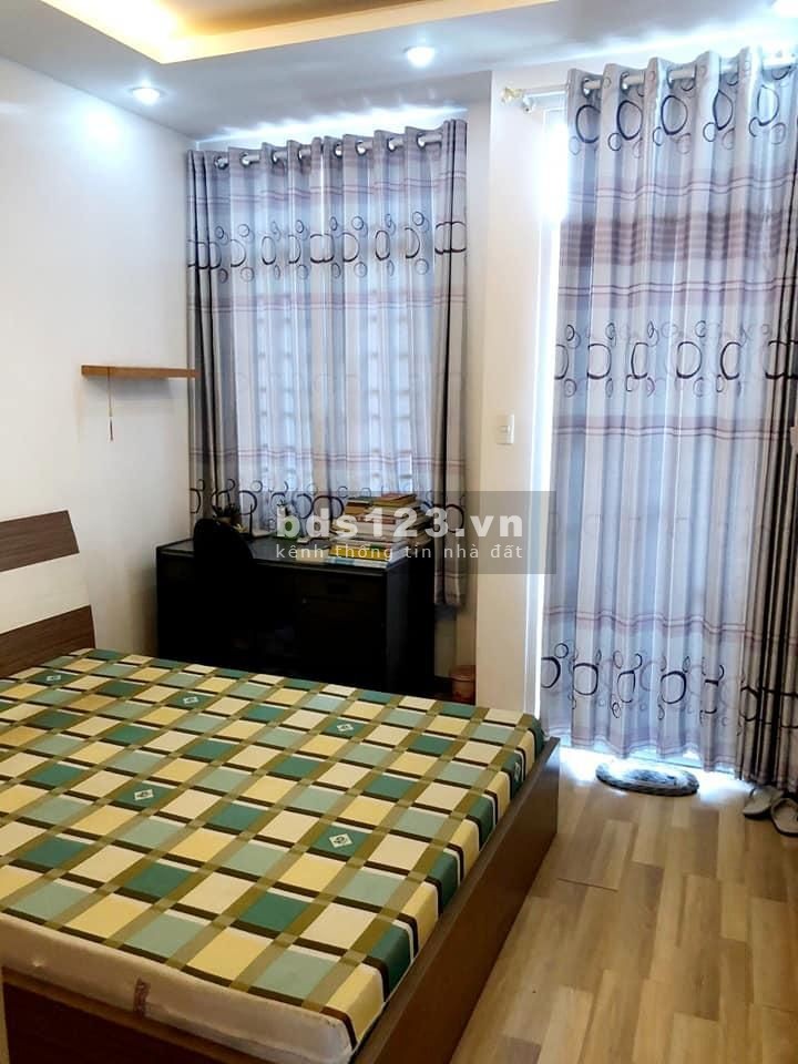 Nhà đường Trần Bình Trọng, Quận 55, dt 45m2, 4 tầng xây bê tông cốt thép, sân thượng