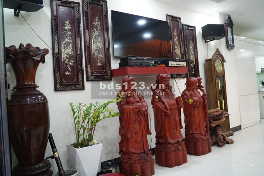 Bán nhà Khâm Thiên thuận tiện KD nhỏ DT 70m2 nội thất hiện đại giá mùa covit 4.99 tỷ