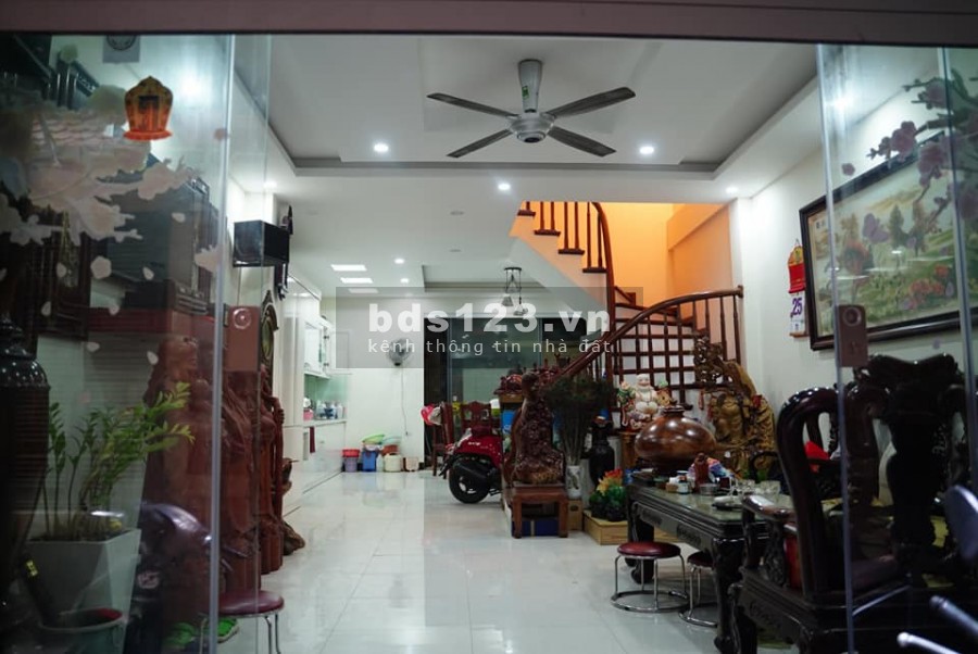 Bán nhà Khâm Thiên thuận tiện KD nhỏ DT 70m2 nội thất hiện đại giá mùa covit 4.99 tỷ
