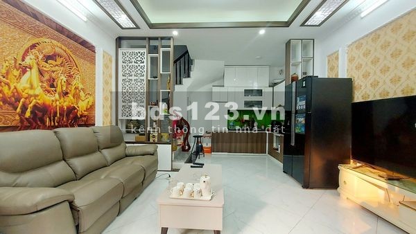 Bán nhà ngõ 10 Láng Hạ, Ba Đình, Vị trí đẹp, Ngõ thông tứ tung giá bán 4.75 tỷ