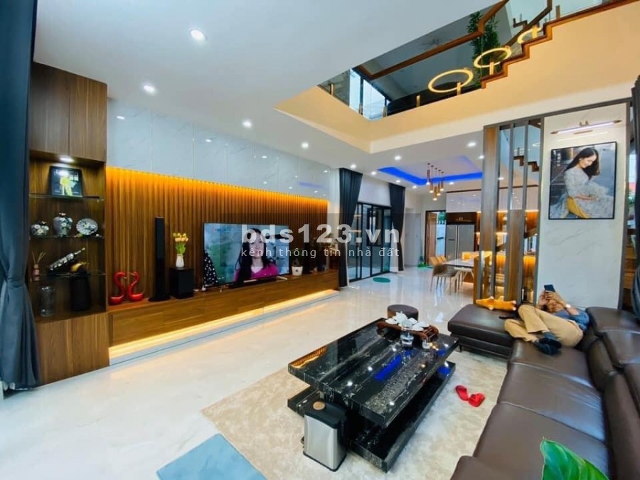 Bán nhà phố Lê Trọng Tấn, dt 66m2, mt 5.5m, xây biệt thự quá đẹp, an sinh Vip, giá 90 triệu/m2