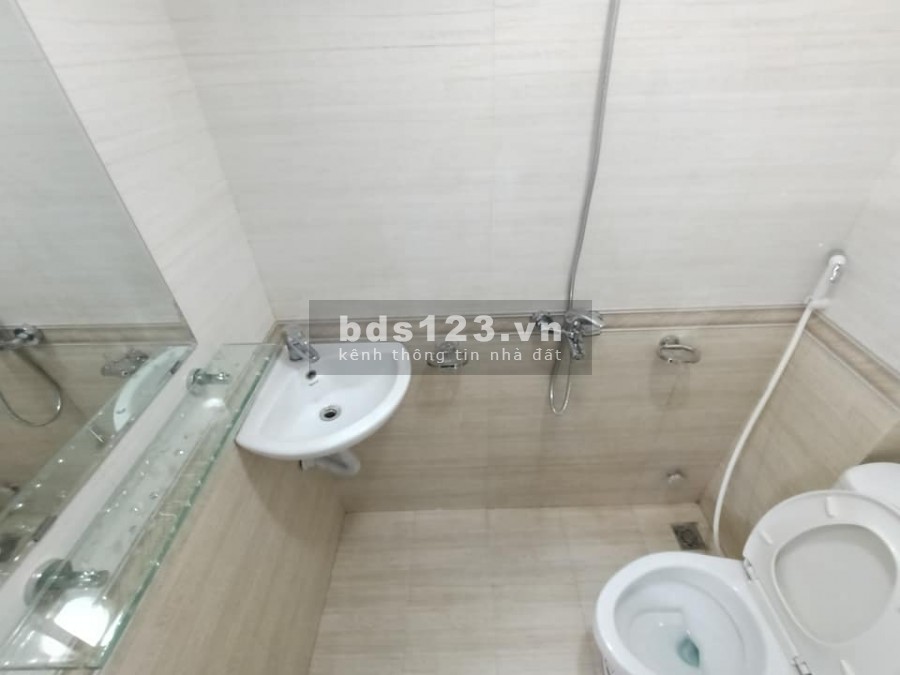 Bán nhà Tân Mai, 3 phòng ngủ, 4 tầng, ô tô tránh, ngõ thông rộng giá bán 2.26 tỷ, lhcc