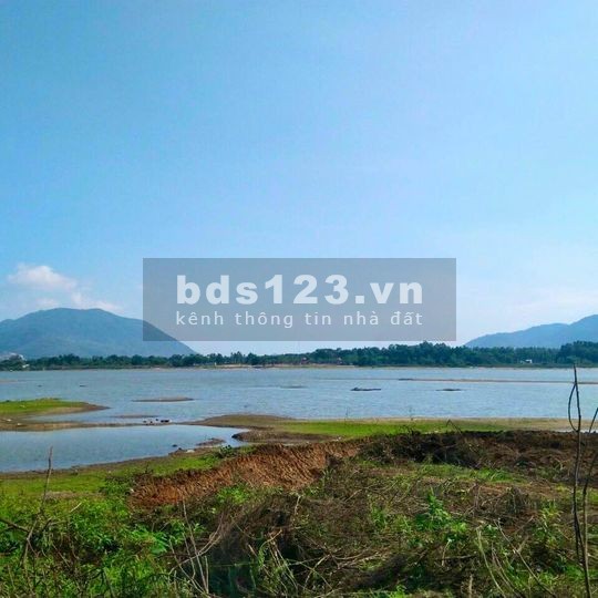 Đất ven hồ sinh thái Châu Pha, sẵn sổ hồng thổ cư, dân cư đông đúc