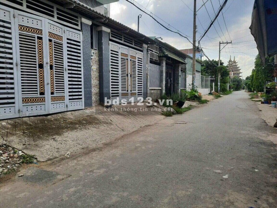 Bán nhà mặt tiền đường Thạnh Lộc 48, phường Thạnh Lộc, quận 12. Giá 4,750 tỷ 85m2