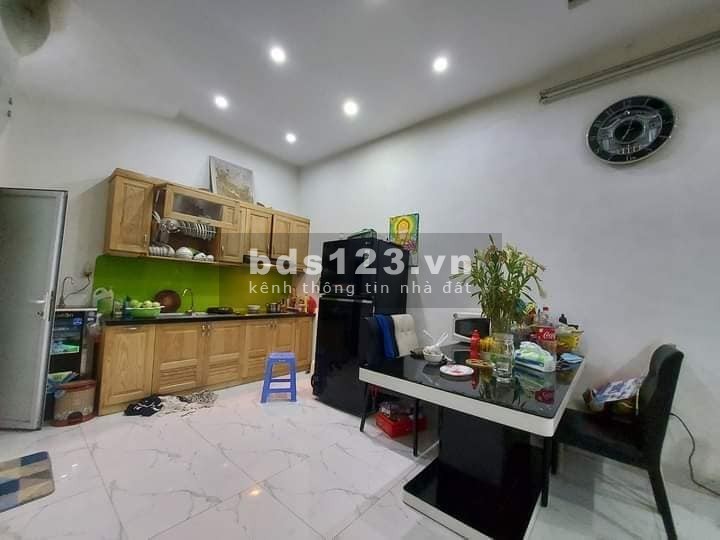 Bán gấp! Nhà Tôn Đức Thắng- Ngõ thông rộng, Ở ngay, diện tích 30m giá bán 2,7 tỷ
