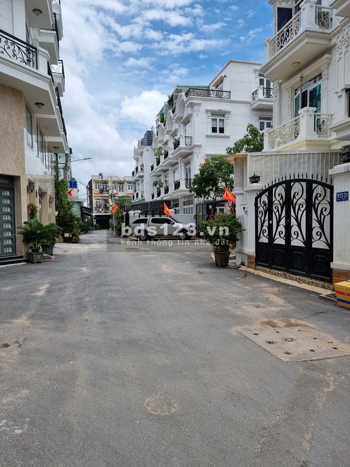 Bán Nhà hẻm xe hơi 5 tầng giá rẻ chỉ 5.5 tỷ Tô Ngọc Vân phường Thạnh Xuân Quận 12