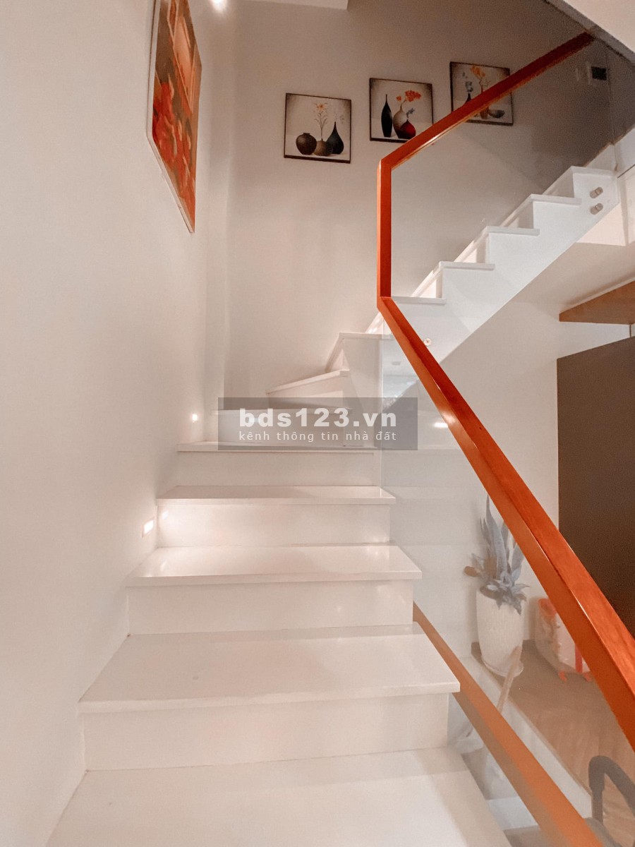 Siêu phẩm Quang Tiến Đại Mỗ, 30m bãi xe, 5 tầng, dt 36m, giá bằng chung cư, lh 0978996965