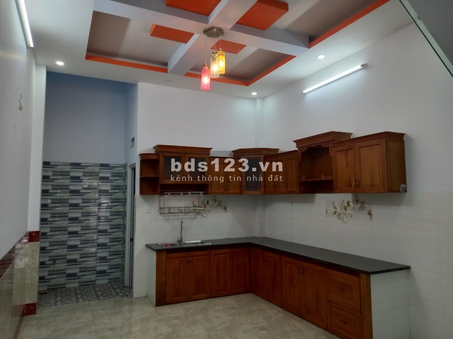 Nhà nguyên căn chính chủ ngộp Covid bán gấp, hẻm xe Container Lê Văn Khương