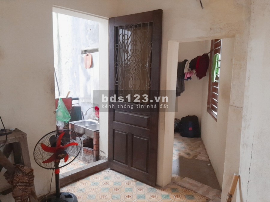 Hiếm bán nhà Minh Khai, mt 10m, kinh doanh ô tô tránh, diện tích 33m2, 4 tầng đúc