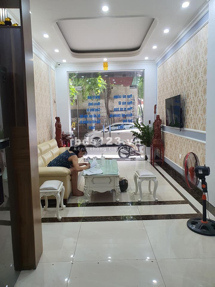 Bán nhà Chiến Thắng, kinh doanh đỉnh, vỉa hè ô tô tránh, dt 40m2, giá 6.35 tỷ