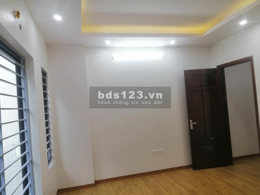Nhà phố Hoàng Ngân, Thanh Xuân MỚI, Ôtô 30m dt 41m2, 5 tầng, giá nhỉnh 4,8 tỷ