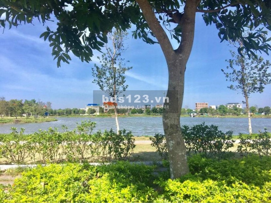 Bán lô A-LK08 đất đẹp trước mặt vườn hoa diện tích 100m2, liên hệ 0359859274