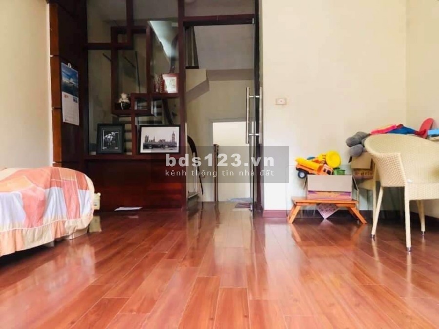 Bán nhà Khương Trung diện tích sử dụng 50m2 giá 6 tỷ Gara ô tô an sinh tốt