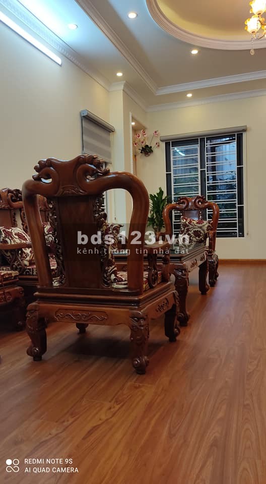 Nhà nguyên căn đẹp Cầu Giấy, phân lô ô tô đỗ cửa, dt 45m2, giá bán 6.9 tỷ