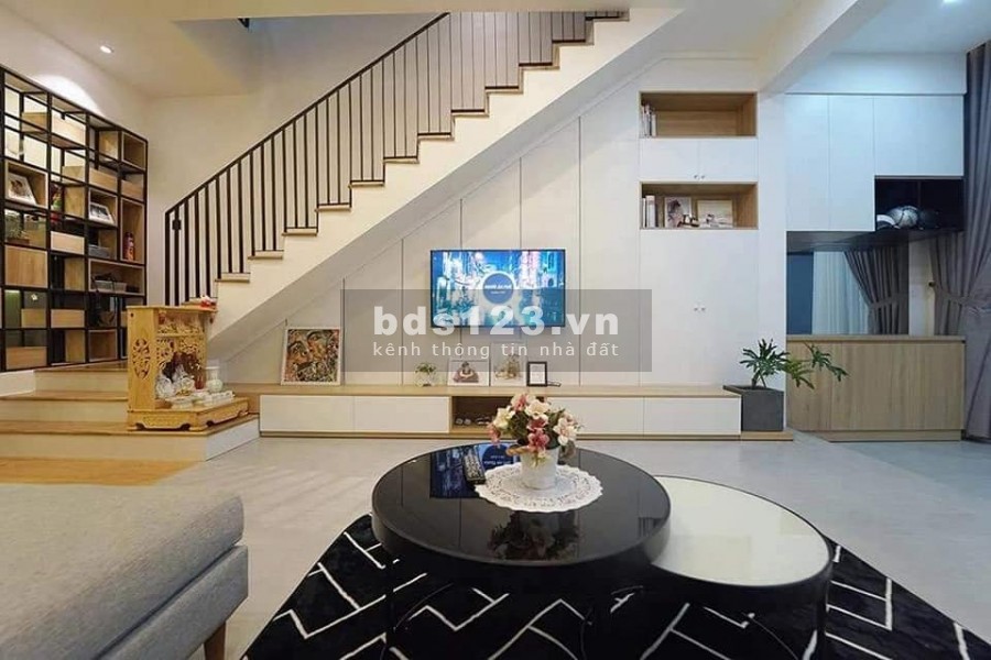 Bán đất tặng nhà Ngọc Lâm lô góc ngõ thông ô tô mt 6m giá cực rẻ