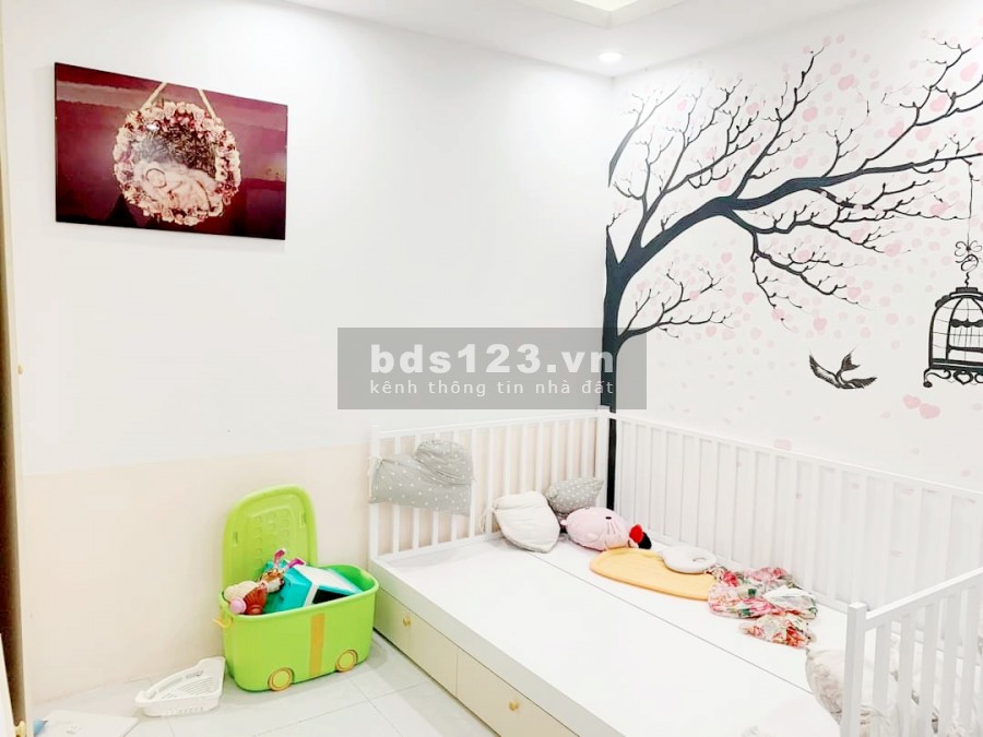 Chính chủ bán nhà riêng Cầu Giấy dt 53m2, mt 4,4m ngõ 3 gác tặng nội thất an sinh