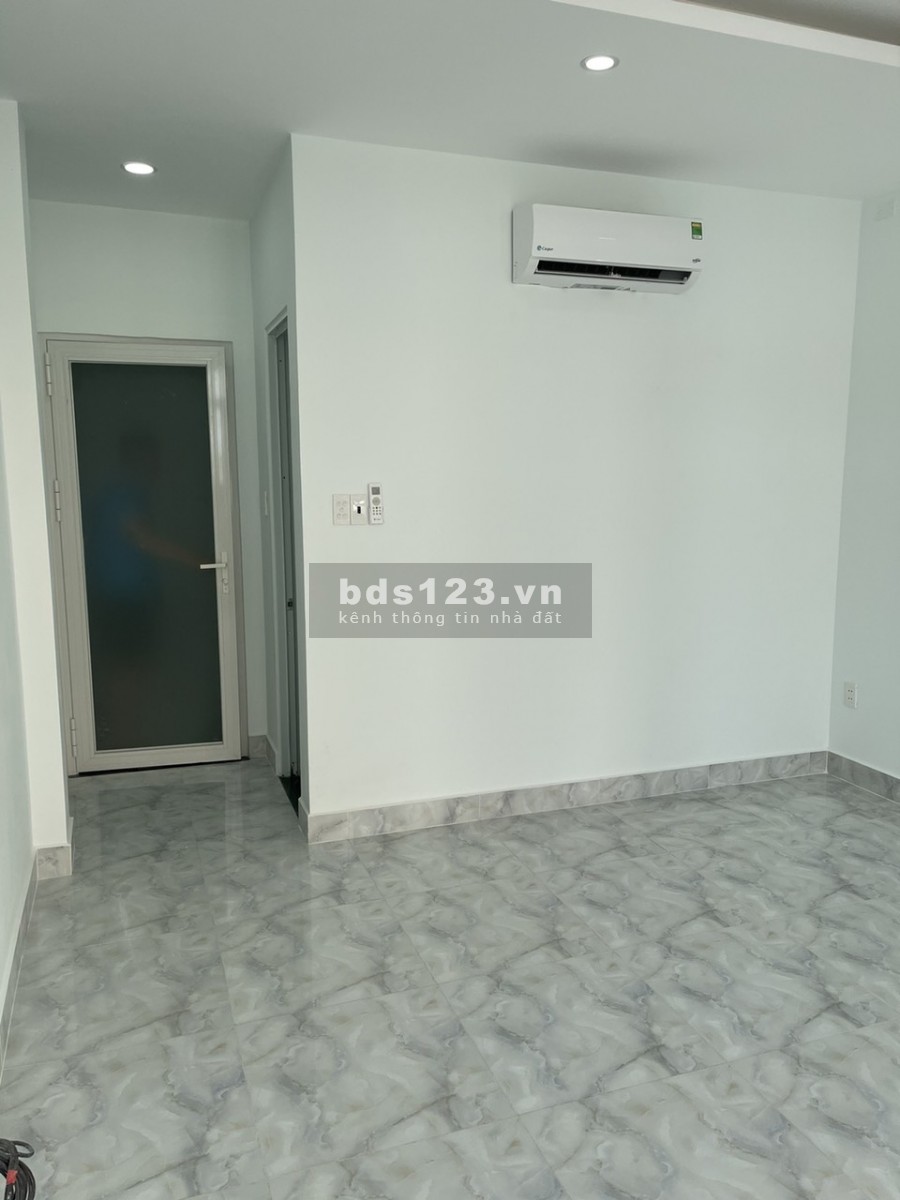 Bán nhà 1 trệt 2 lầu đường Nguyễn Văn Yến, DT 3.95mx17.3m, giá 6.7 tỷ