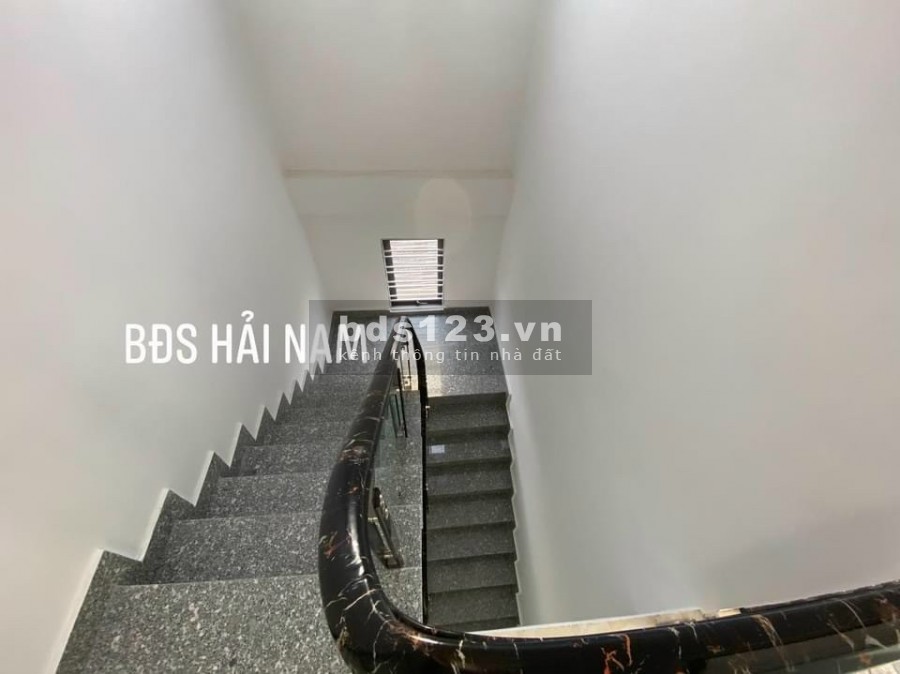 Chỉ với 1 tỉ 320 có ngay nhà 3 tầng 3 phòng ngủ ngõ rộng 3.5m đường Cát Linh Tràng Cát Hải An