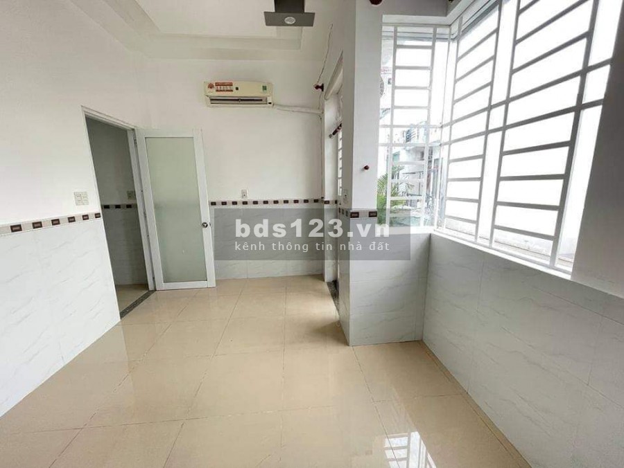 Bán gấp nhà quang trung gò vấp hẻm xẽ hơi vào ở ngay giá bán 4,5 tỷ, pháp lí chuẩn