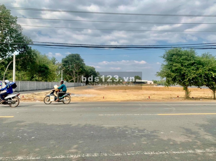 Bán nhanh lô đất trả ngân hàng, sổ riêng, Giá 950 triệu, có vay ngân hàng được 70%