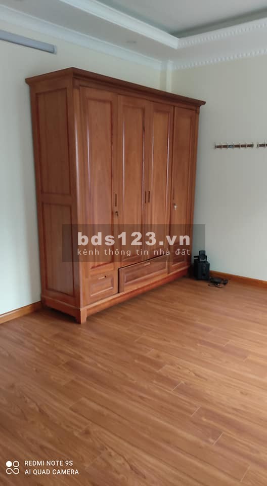 Nhà nguyên căn đẹp Cầu Giấy, phân lô ô tô đỗ cửa, dt 45m2, giá bán 6.9 tỷ