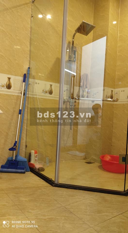 Nhà nguyên căn đẹp Cầu Giấy, phân lô ô tô đỗ cửa, dt 45m2, giá bán 6.9 tỷ