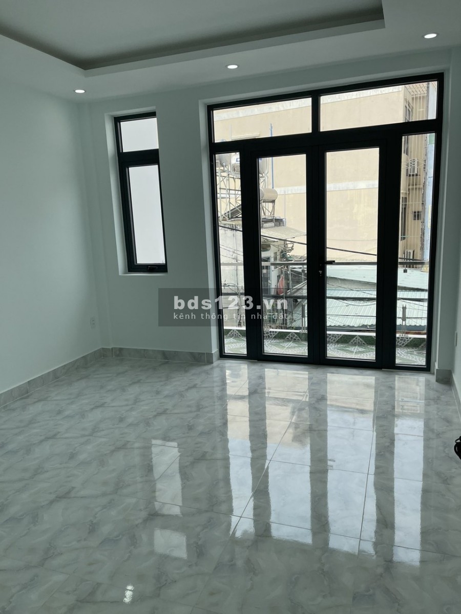 Bán nhà 1 trệt 2 lầu đường Nguyễn Văn Yến, DT 3.95mx17.3m, giá 6.7 tỷ