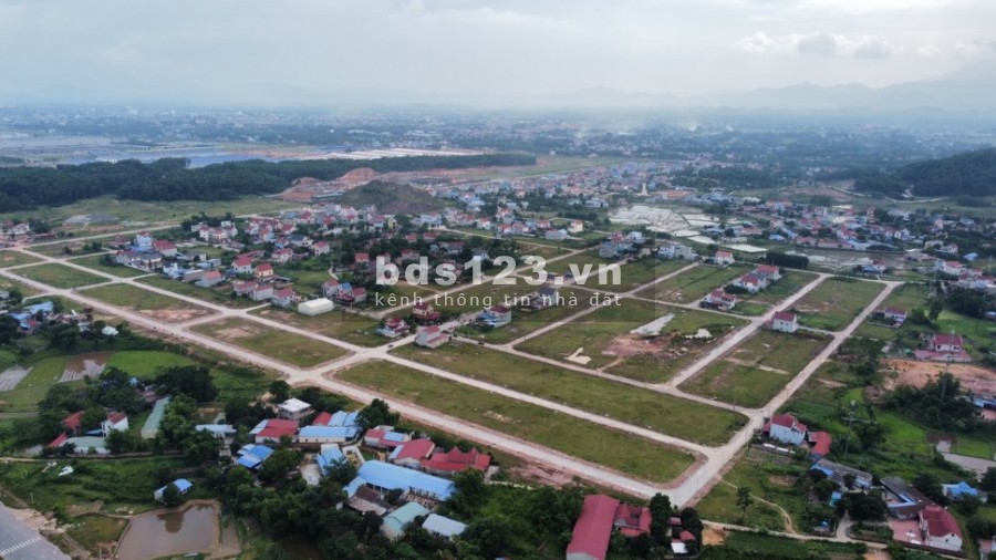 Bán đất nền ven khu công nghiệp sổ đỏ, giá chỉ từ 1,2 tỷ/lô, liên hệ 0915554832