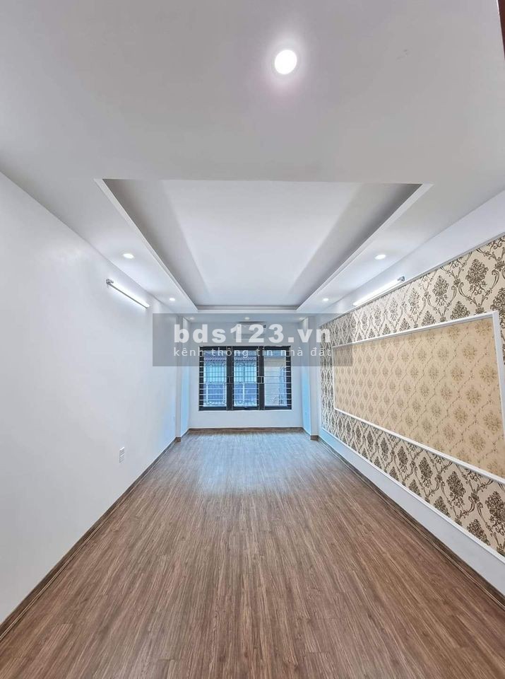 Bán nhà đường Phùng Chí Kiên, Cầu Giấy dt 33m2, 6 tầng ô tô, kinh doanh