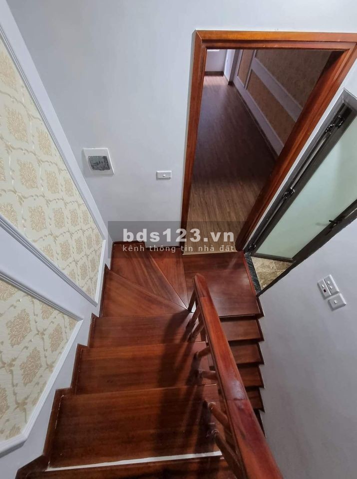 Bán nhà đường Phùng Chí Kiên, Cầu Giấy dt 33m2, 6 tầng ô tô, kinh doanh