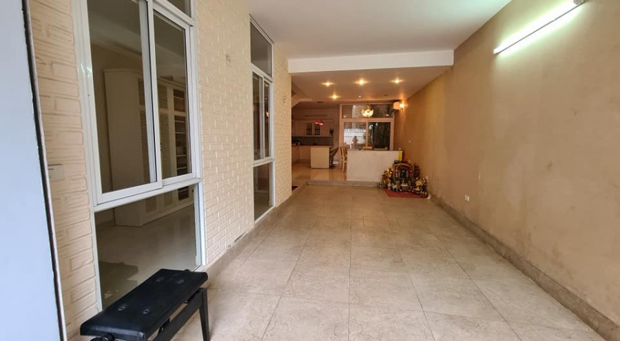 Bán nhà Bồ Đề giá rẻ 112m2, 5 tầng, gara, ô chờ thang máy lh 0904691185