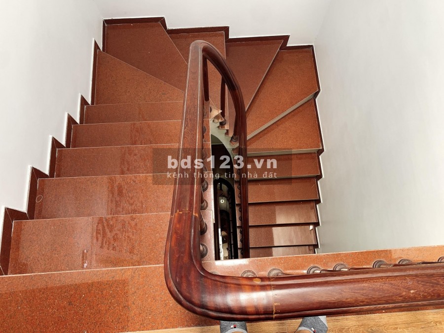 Bán nhà giá rẻ phố Quan Nhân, Thanh Xuân, 50m2, 4 tầng, giá chỉ 3.55 tỷ. Liên hệ: 0368781929