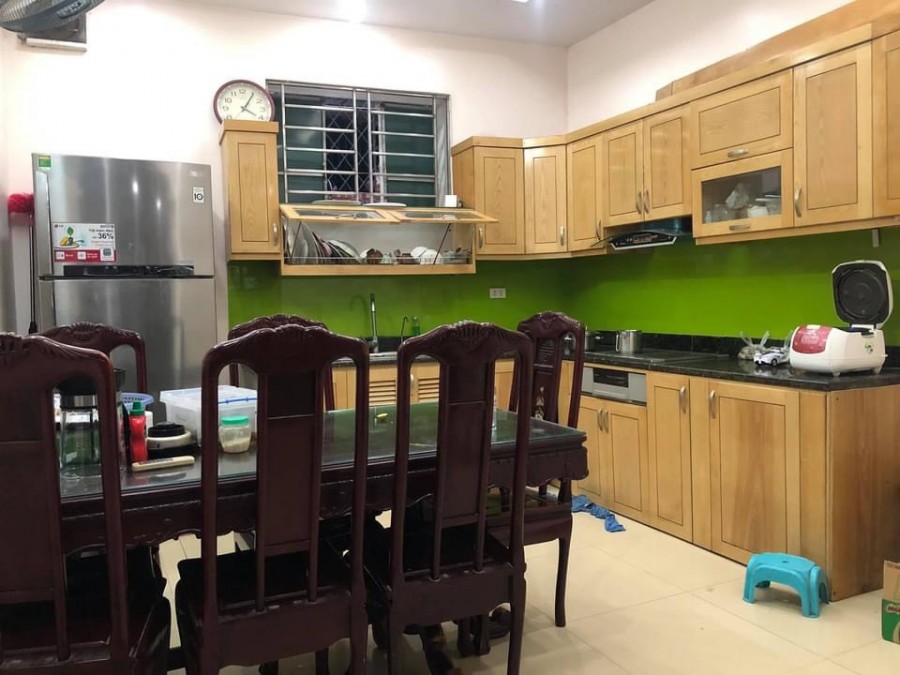 Đỗ Nhuận 5 tầng đúc kiên cố diện tích 35m2 Gần phố giá bán 3,2 tỷ Lh 0983753389