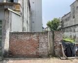 Siêu Rẻ Giang Biên Long Biên Ô tô đỗ cổng diện tích sử dụng 36m2 nhỉnh 1 tỷ.