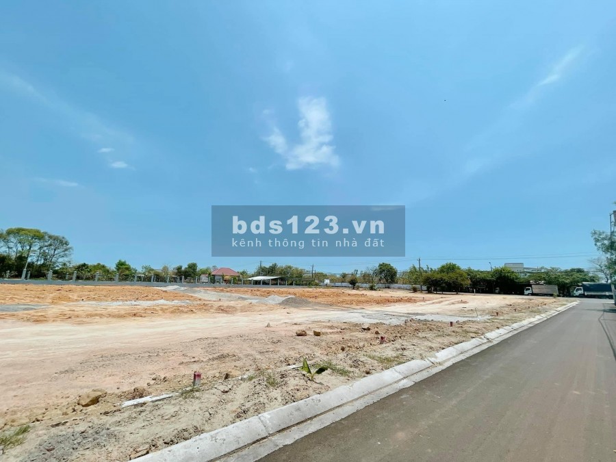 Bán nhanh lô đất trả ngân hàng, sổ riêng, Giá 950 triệu, có vay ngân hàng được 70%