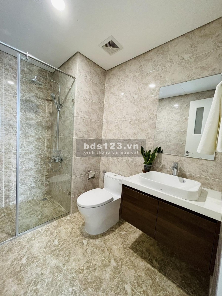 Chính chủ cần bán căn hộ 82.2m2 ngay ngã tư Nguyễn Trãi – Khuất Duy Tiến