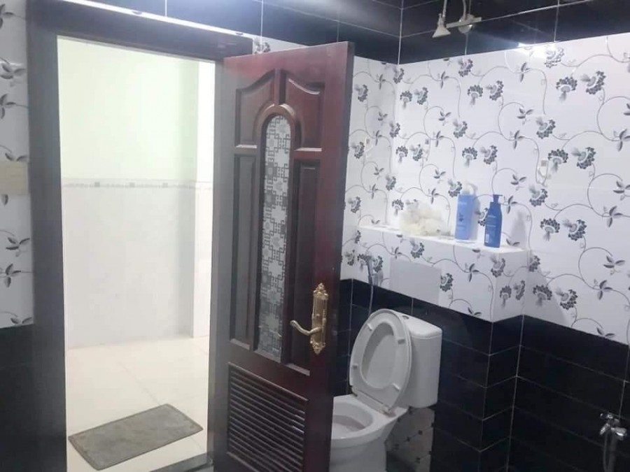 Bán nhà Quận Phú Nhuận Nguyễn Trọng Tuyển Giá 7,2 Tỷ HXH, Cách MT 1 Căn