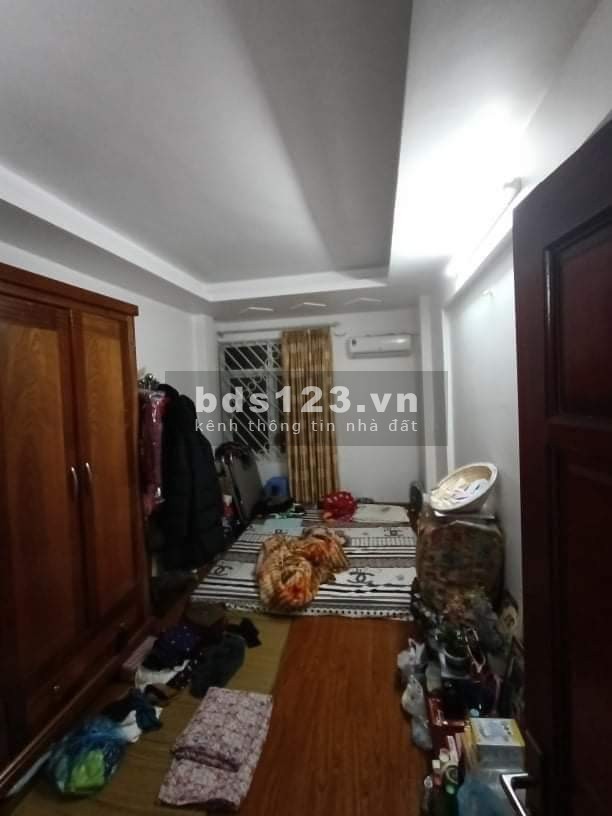 Bán nhà 6 tầng đẹp lung linh Tân Mai Quận Hoàng Mai giá bán 2,3 tỷ, lh 0986209188