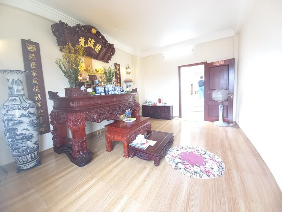 Bán nhà mới Vũ Xuân Thiều, sân rộng thang máy, dt 120m2, 5 tầng, giá bán 10 tỷ