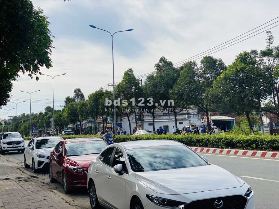Bán gấp lô đất mặt tiền giá rẻ mùa dịch bớt lộc cho a/c, đất thổ cư không bị quy hoạch