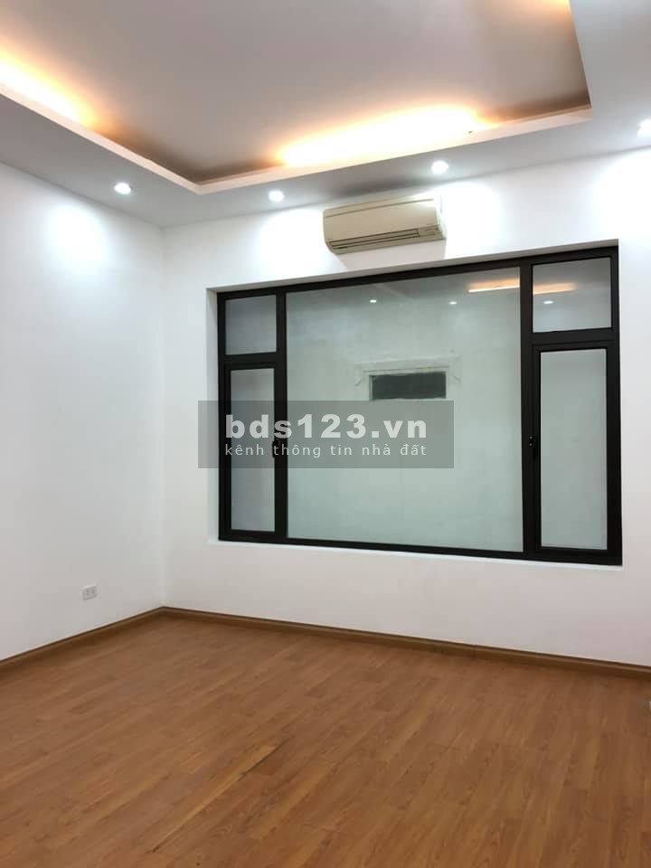 Bán nhà 5 tầng ngõ ba gác tránh xe máy đường Láng, nhà có cổng riêng khoá mật mã